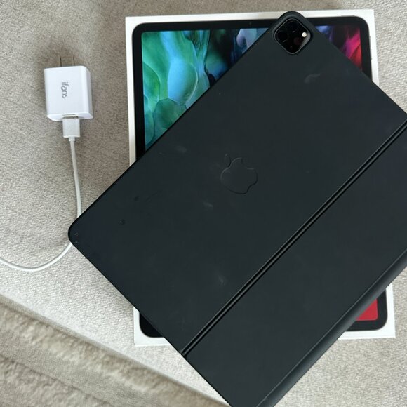 Apple iPad Pro 12.9 Inch (4th Generation, 512 GB) and Magic Keyboard - Picture 3 of 4